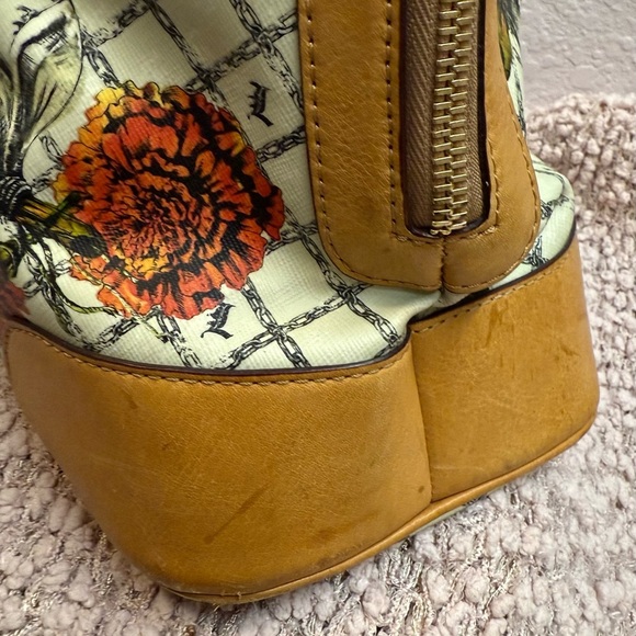 Vintage L.A.M.B. Bowler Handbag by Gwen Stefani - Picture 4 of 15